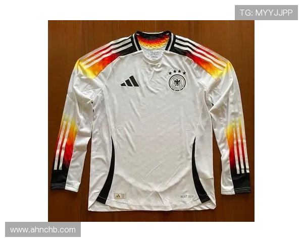 德甲球队球衣高清图片展示及球衣设计趋势分析